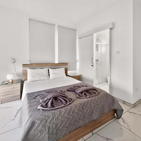 Alassia Blue Vila