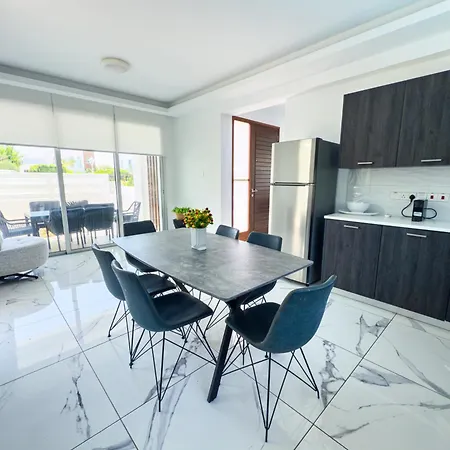 Villa Alassia Blue *